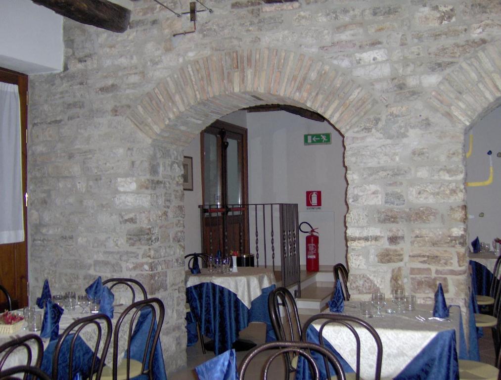 Hotel Tre Ceri Gubbio Exteriör bild