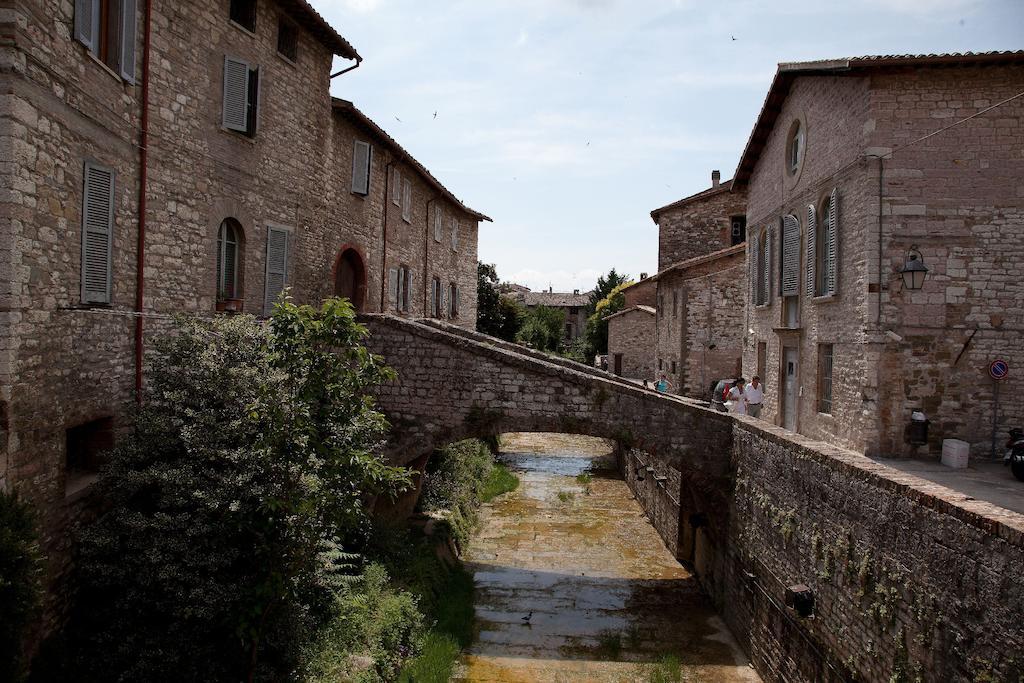 Hotel Tre Ceri Gubbio Exteriör bild
