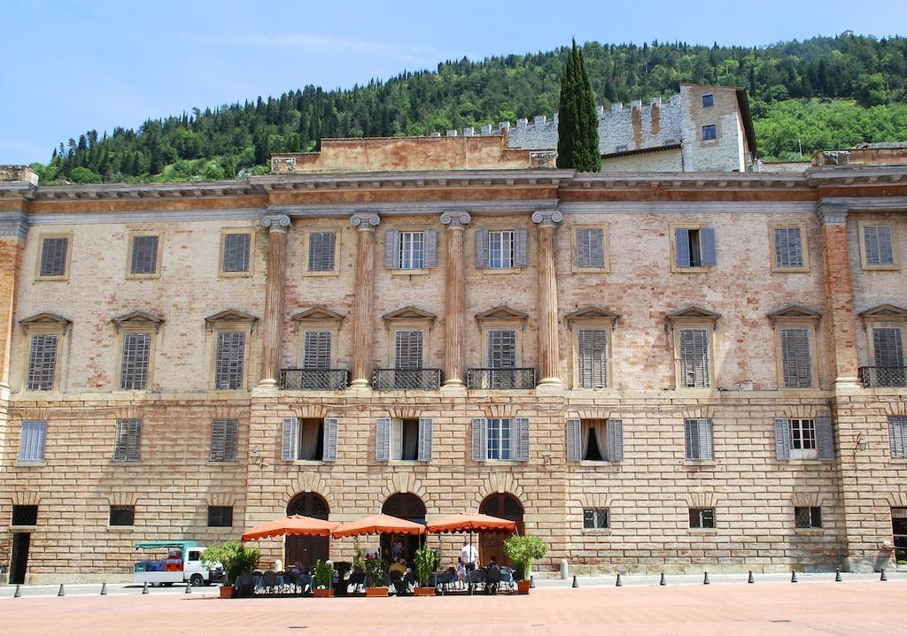 Hotel Tre Ceri Gubbio Exteriör bild