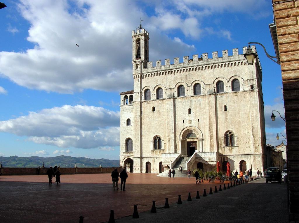 Hotel Tre Ceri Gubbio Exteriör bild